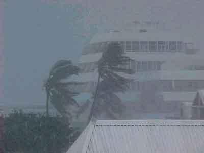 Et pour la nouvelle année, un cyclone nommé Dumile! Et pour la nouvelle année, un cyclone nommé Dumile!