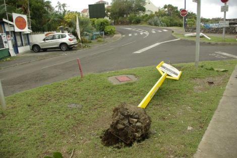 photo-passage-dumile-poteau-par-terre