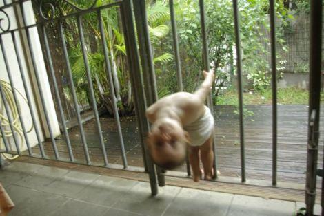 photo-passage-dumile-bebe-joue