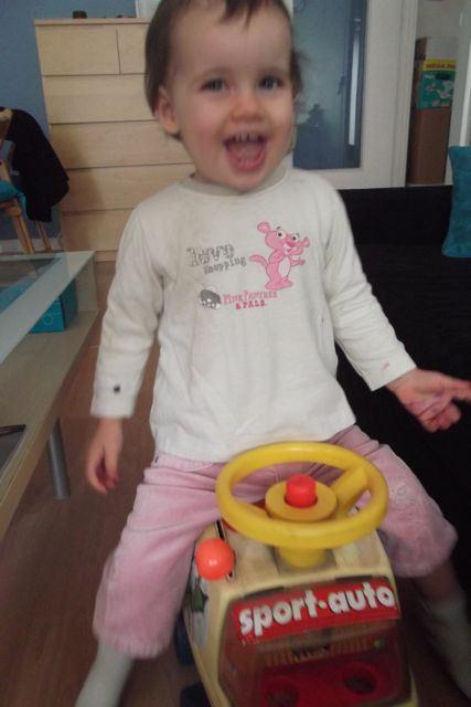 selenesurlecamionexplorerdefishierprice1