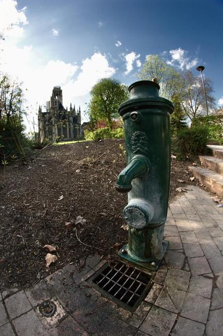 Une seule claque et déjà celle de trop fontaine-rouen