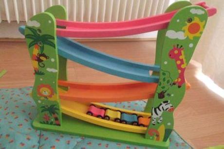 On aime les jouets en bois et ça se voit! jouetsenbois-garage voitures