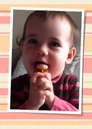 bebe aime les sucettes