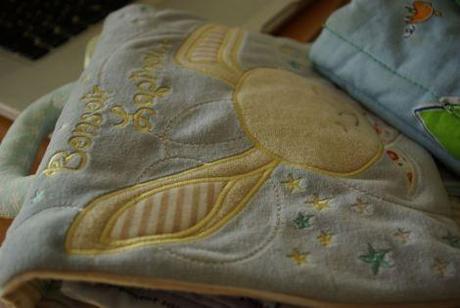 livre en tissu pour éveiller bébé