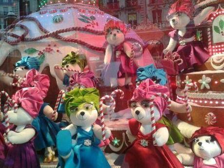 vitrines noel paris Printemps