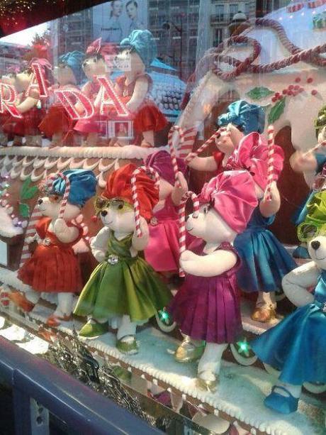 vitrines noel paris Printemps