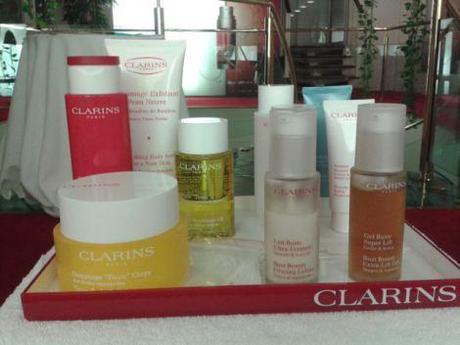mumtobeparty, présentation des produits de Clarins qui nous acceuille