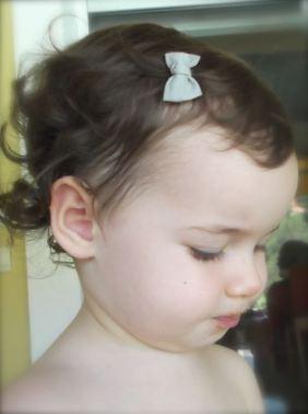 coiffures-bebe-barrette1