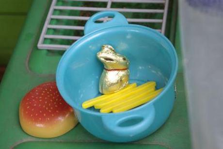 Recherche oeufs de Pâques pour mignonnes petites filles chasse-oeufs-paques-3