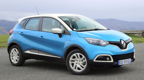 C’est moi ai choisi la voiture! Pourtant je suis une vraie fille! C’est moi ai choisi la voiture! Pourtant je suis une vraie fille!