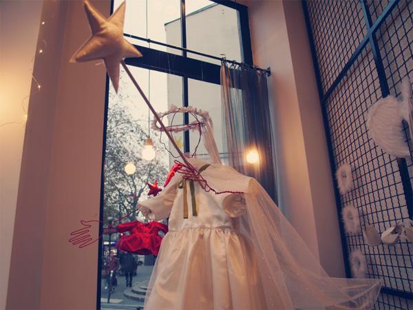 bonton-boutique-xmas-windows