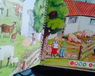 Lire un livre avec un stylo interactif avec Tiptoi®