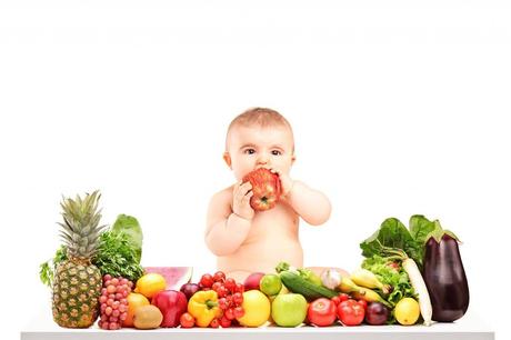 معده کودک از چه سنی می تواند میوه را هضم کند؟