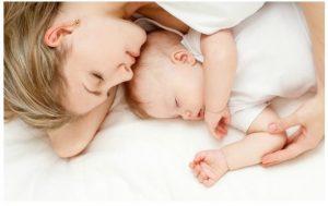 Comment surveiller le sommeil de bébé