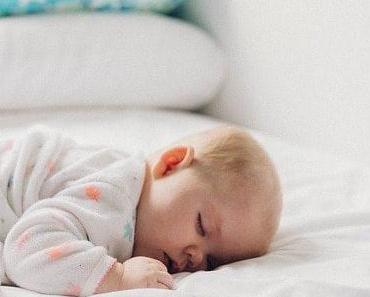 Les Meilleurs Conseils pour Calmer un Bébé qui Pleure dans son Sommeil