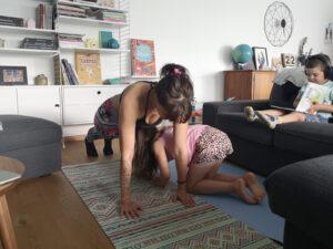 Le sport à la maison avec des enfants